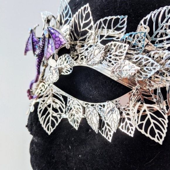 Dragon Flight metal mask - Halloween masquerade party costume🐲 - Picture 3 of 7